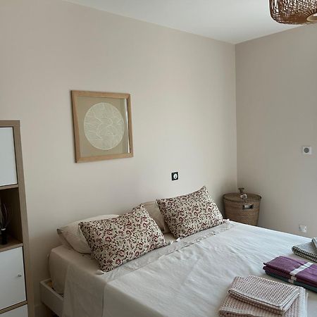 Belle Maison Contemporaine Ampus Exteriér fotografie