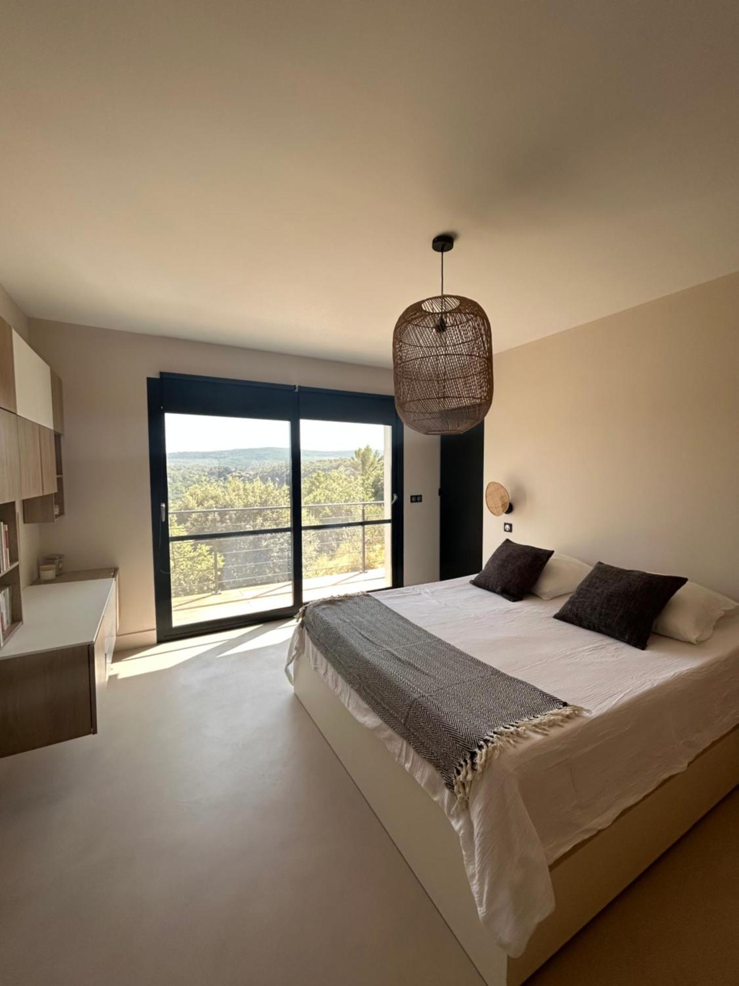 Belle Maison Contemporaine Ampus Exteriér fotografie